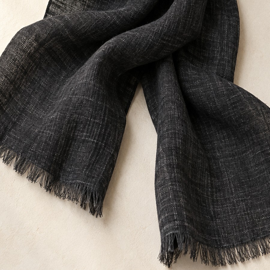 Ink Linen Scarf weave and edge detail